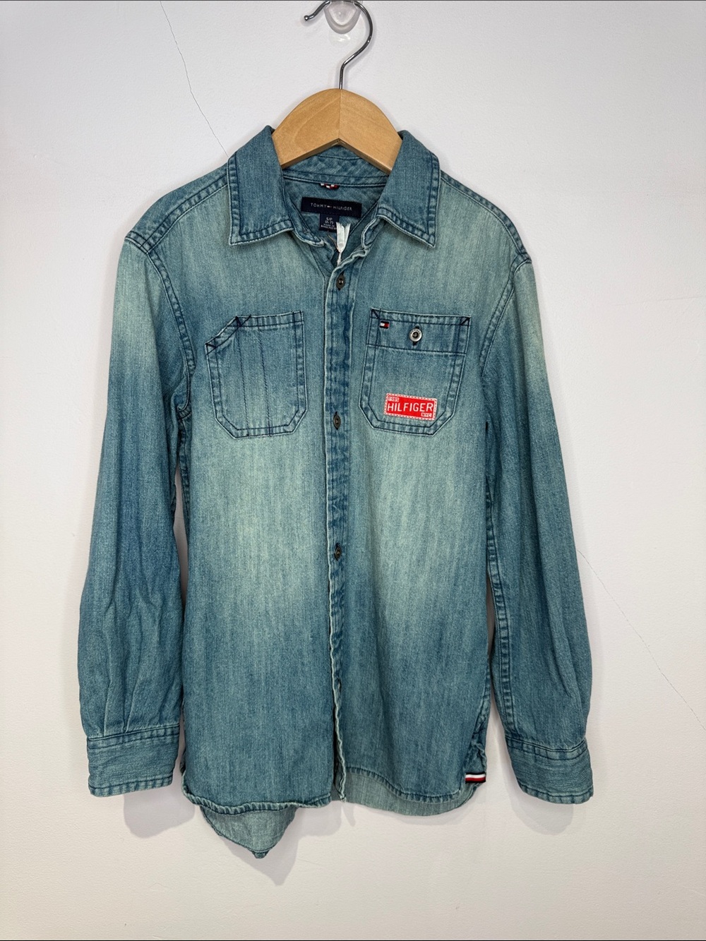 Tommy Hilfiger kids size S (6/7) Washed Denim Button-Down Shirt in Blue